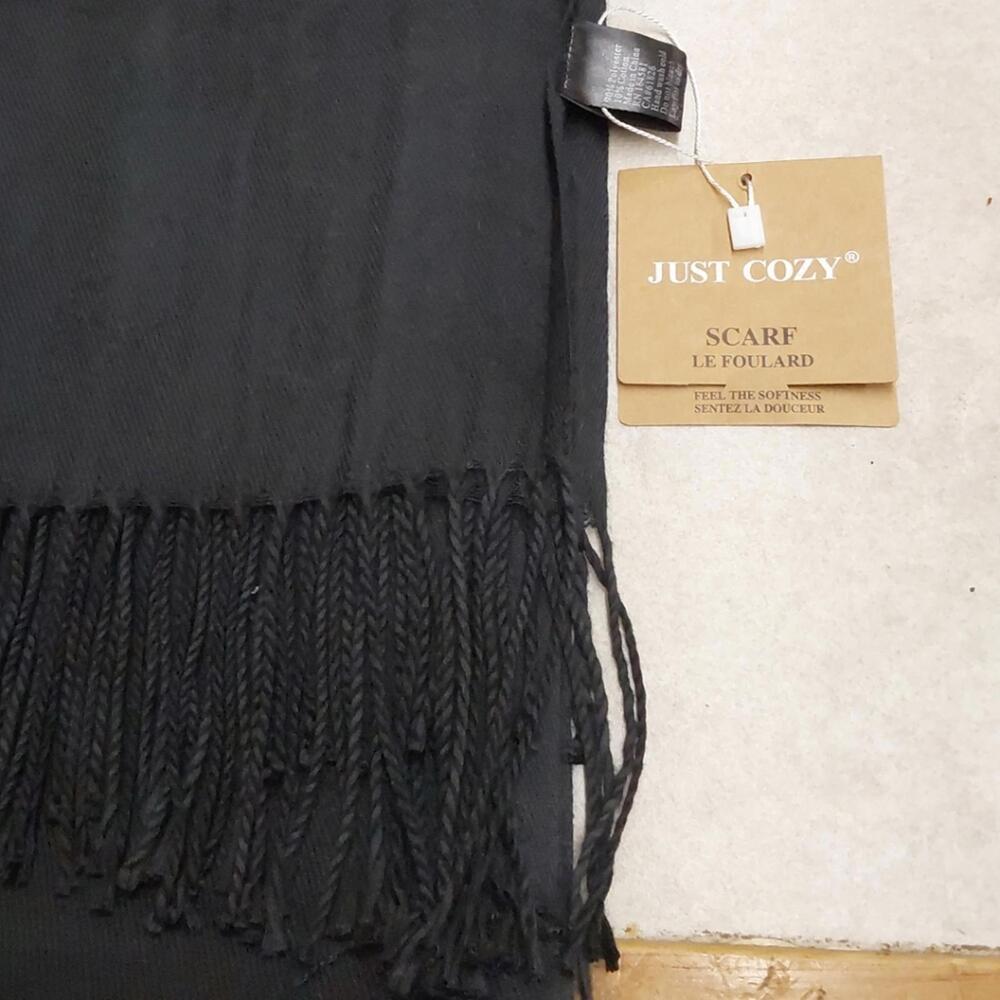 Just Cozy Black 27" x 68" scarf with 3" tassels NWT - Picture 3 of 12